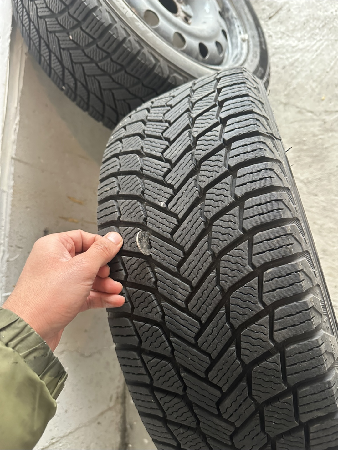 Michelin 215/55R16 Winter Tires on Rims - Set of 4 - photo 5