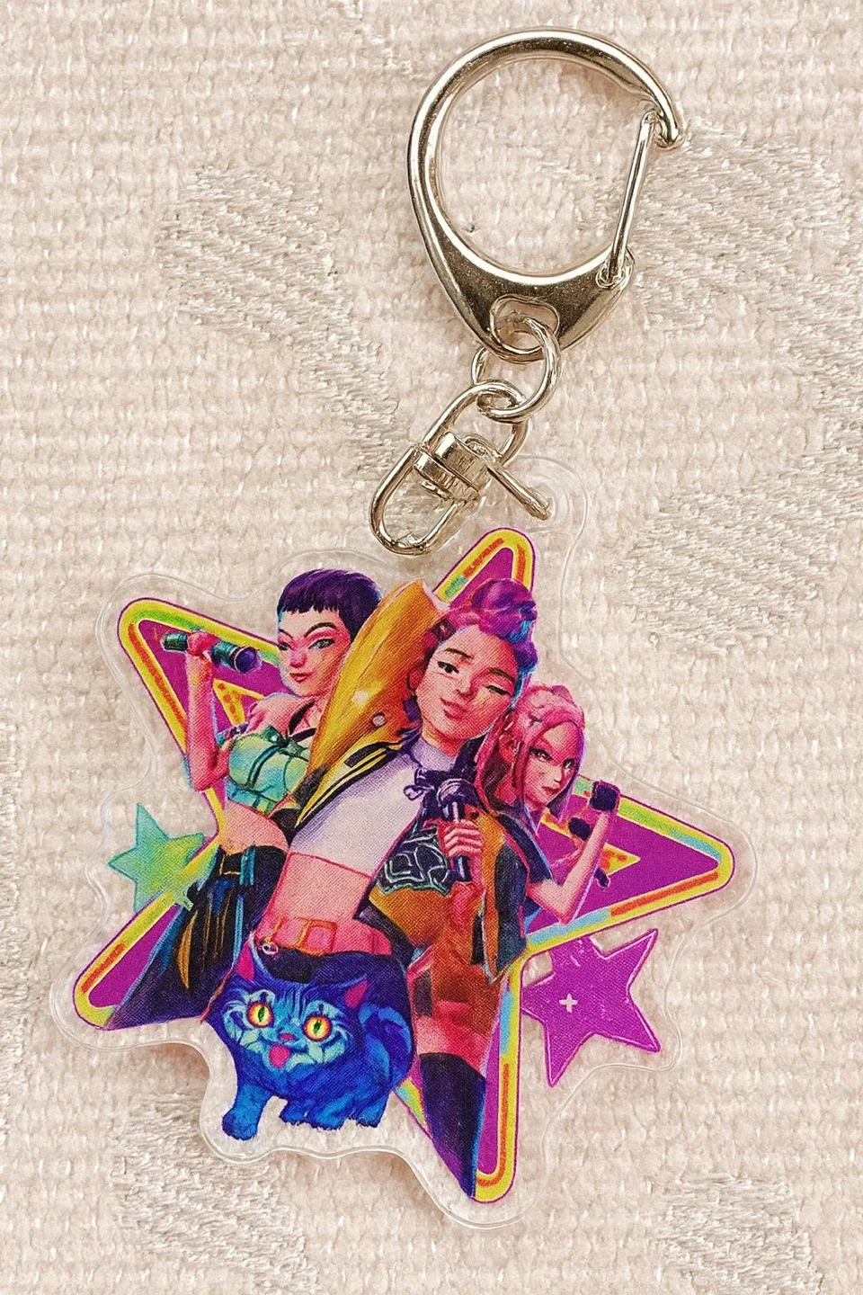 Huntrix Star Shaped Keychain image indicator(2)