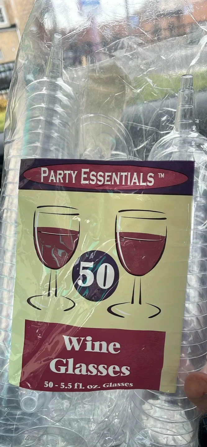 Party Essentials Plastic Wine Glasses & Drink Dispenser image indicator(2)
