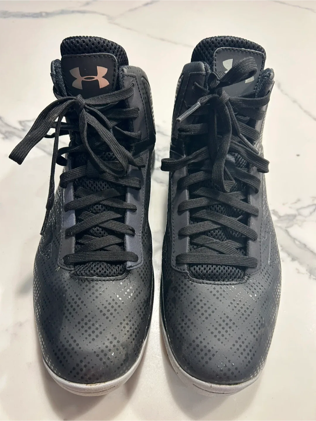 Under Armour Size 11.5 Shoes image indicator(2)