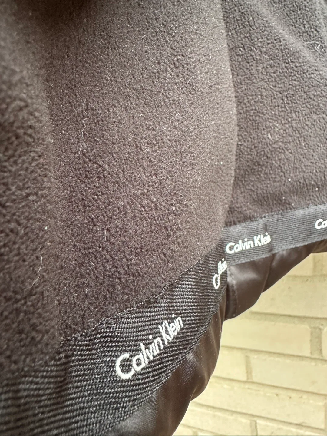 Calvin Klein Black Puffer Jacket - Size L image indicator(5)