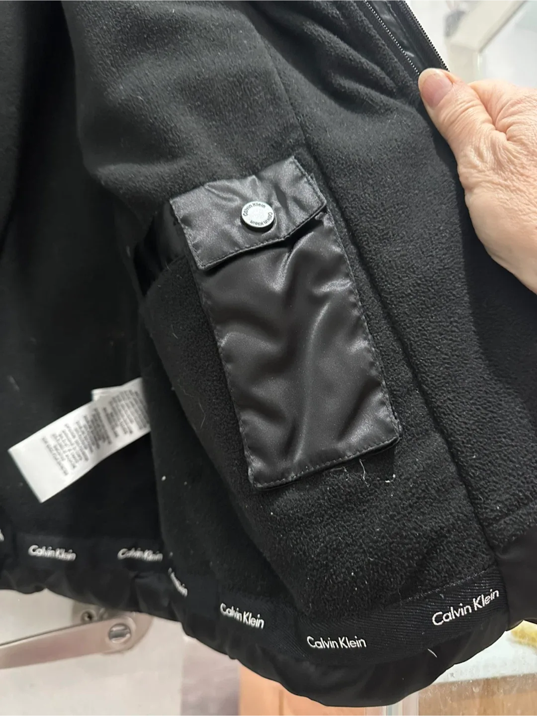 Calvin Klein Black Puffer Jacket - Size L image indicator(3)