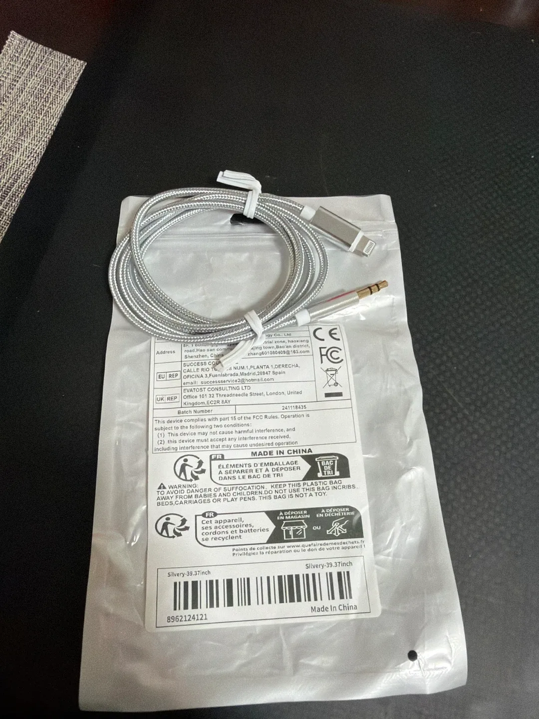 Silver Lightning to 3.5mm Audio Cable image indicator(2)