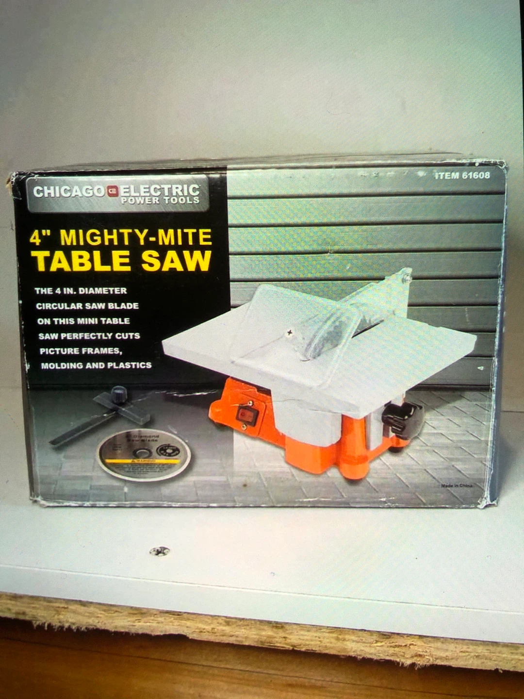Chicago Electric 4" Mighty-Mite Table Saw