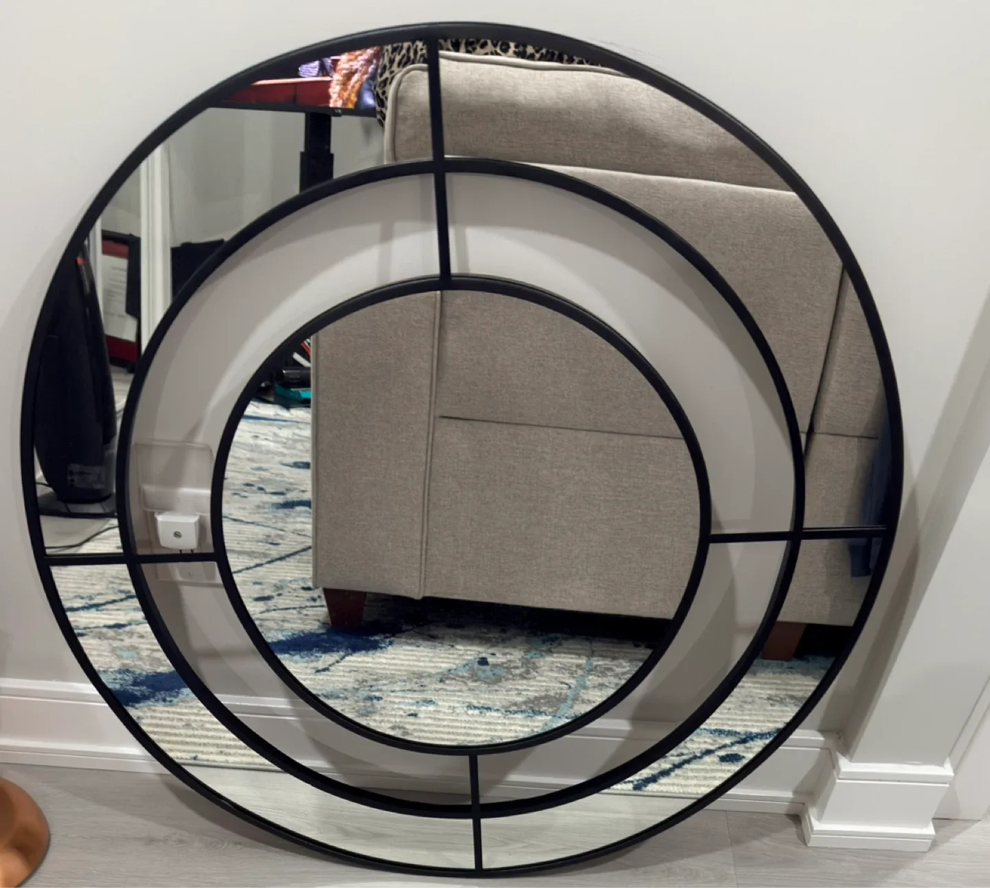 Round Black Metal Wall Mirror
