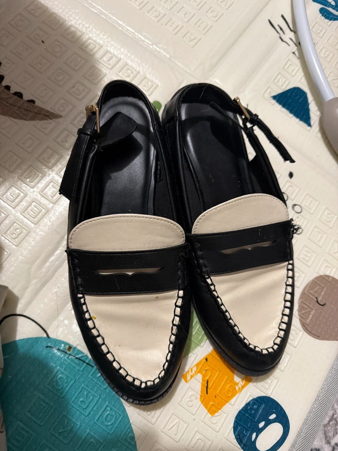 Black & Cream Loafer Slingbacks 🥕