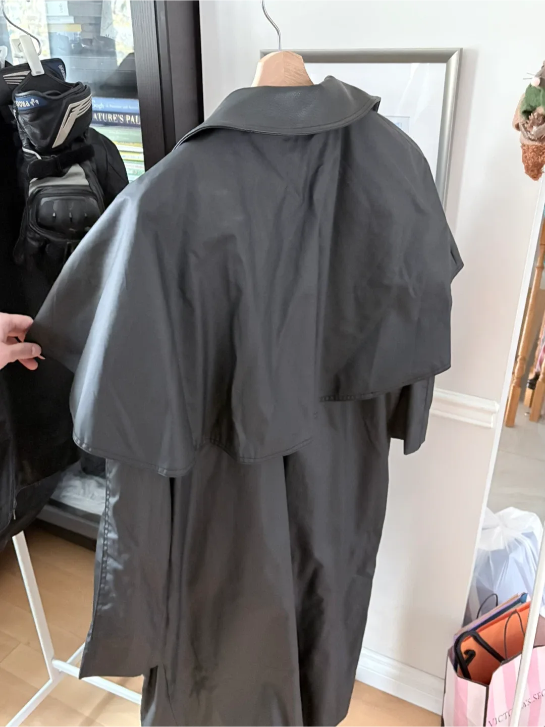 H&M Black Trench Coat image indicator(2)