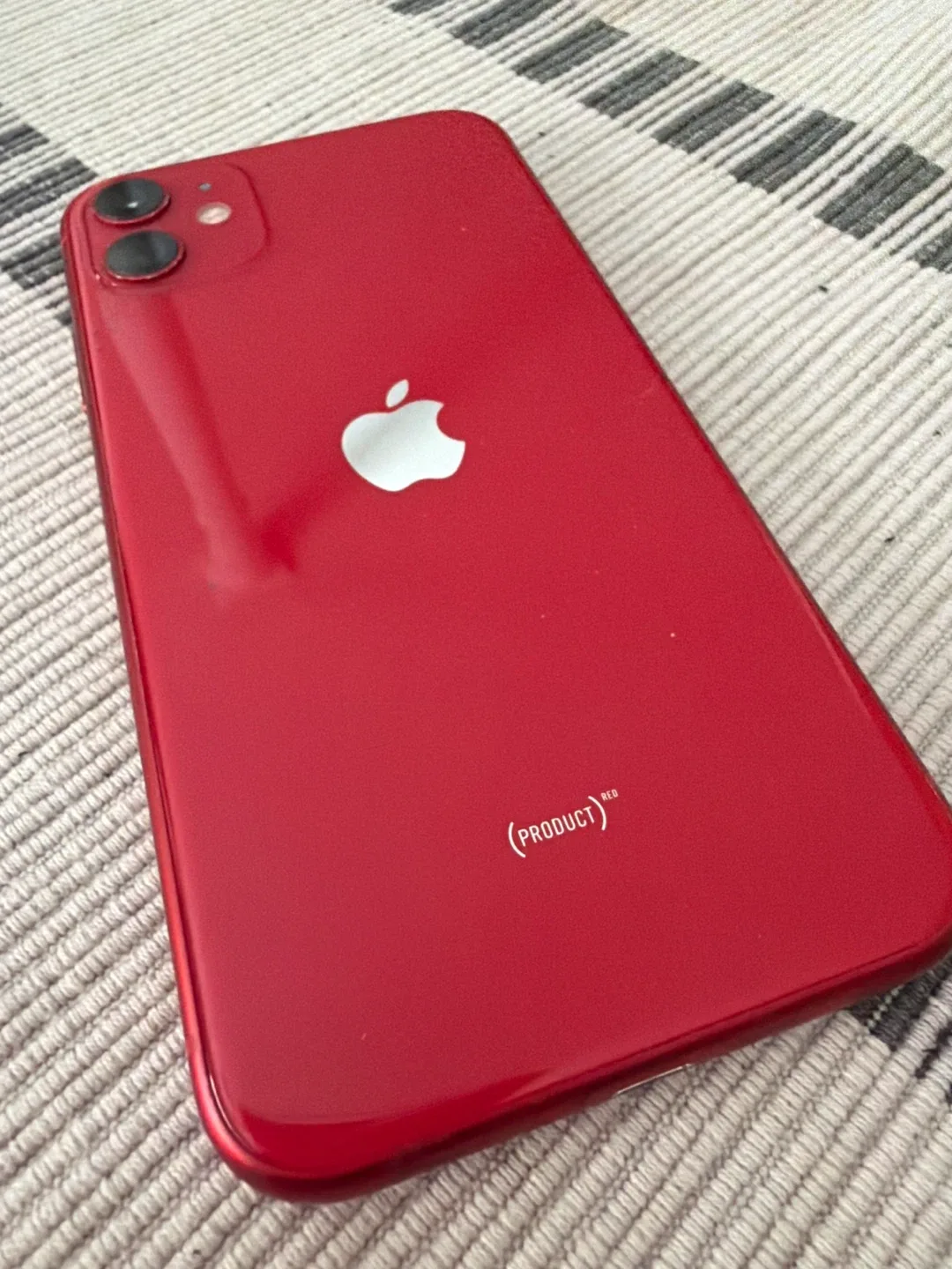 iPhone 11 - Product Red image indicator(3)