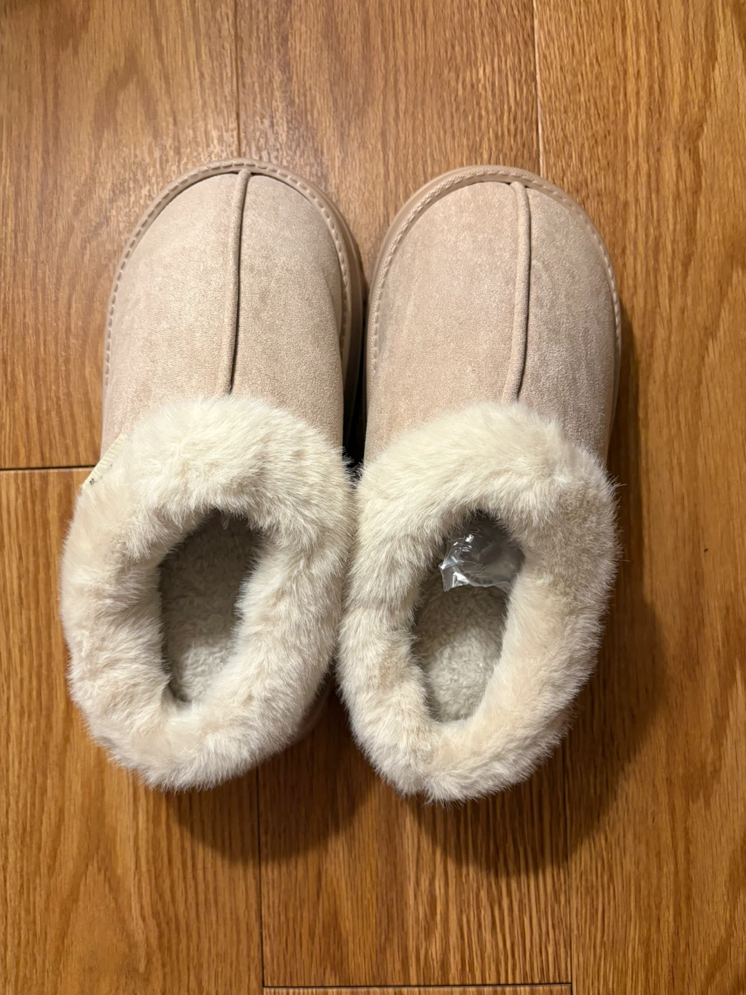 Beige Fur Lined Slippers - Size 9/10 - photo 3