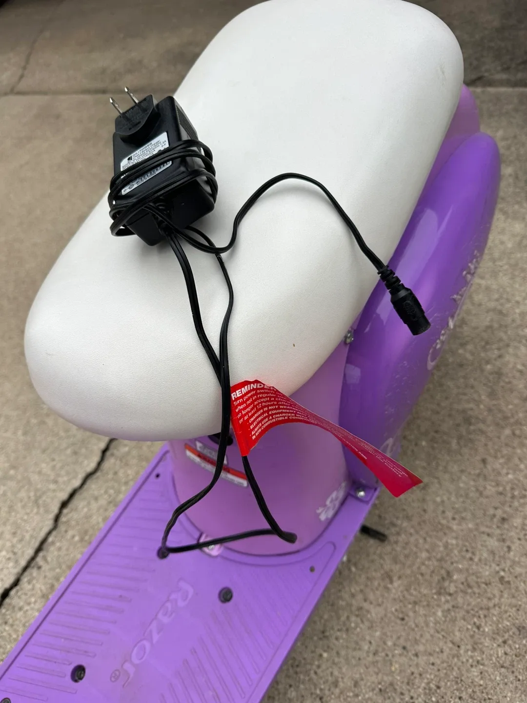 Razor Kiki Electric Scooter - Purple image indicator(6)