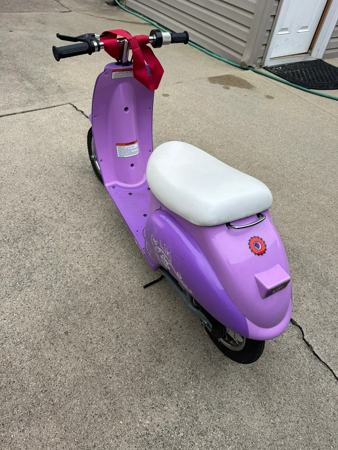 Razor Kiki Electric Scooter - Purple image indicator(4)