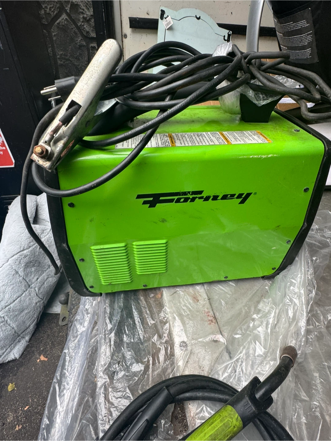 Forney 140 MIG Welder - photo 3