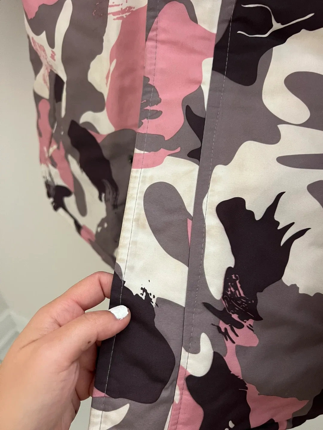 Kids Camo Puffer Jacket - Size 150 image indicator(6)