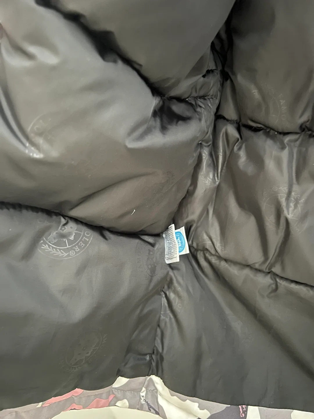 Kids Camo Puffer Jacket - Size 150 image indicator(4)