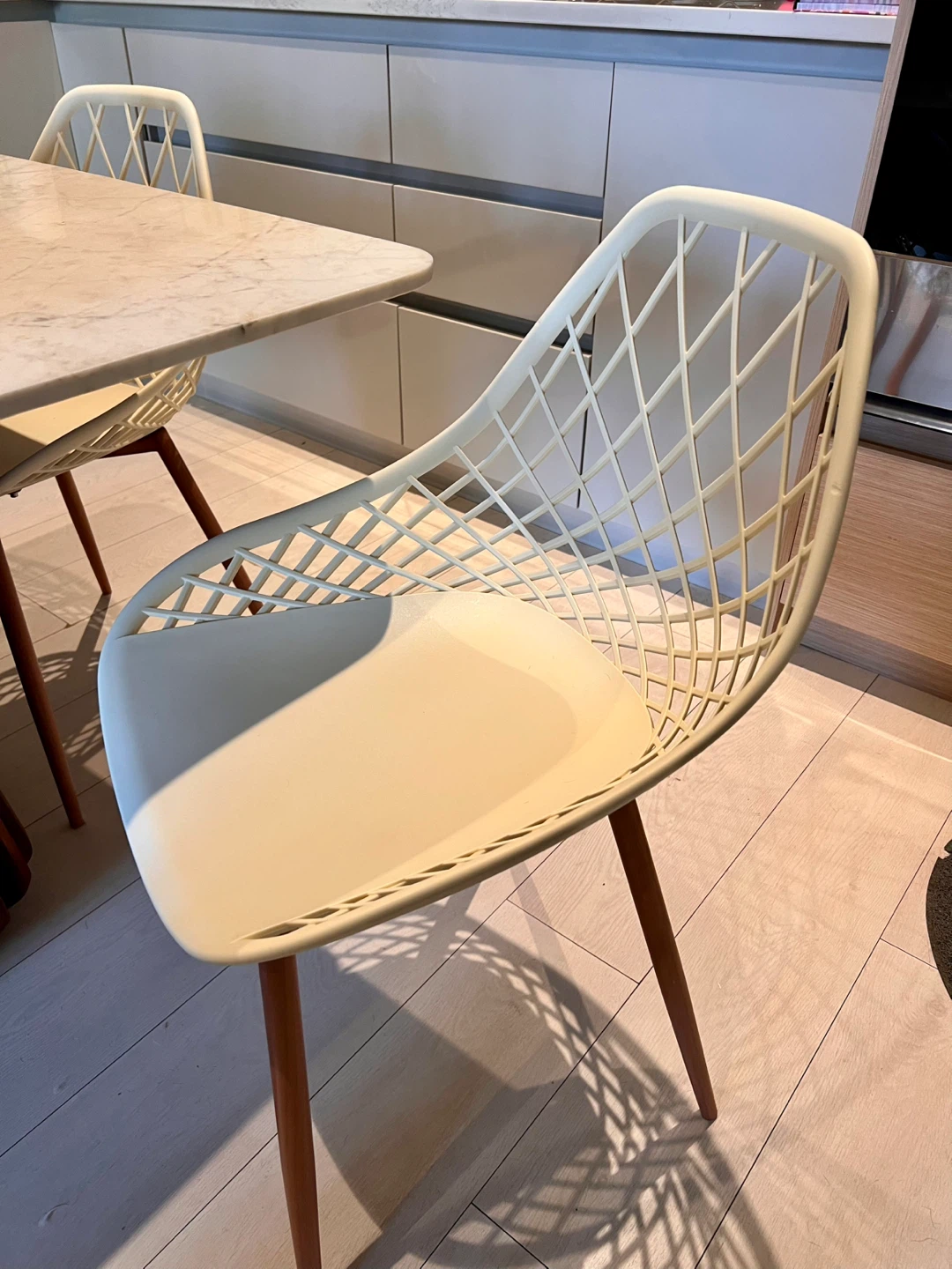 Modern Plastic Dining Chairs - photo 2