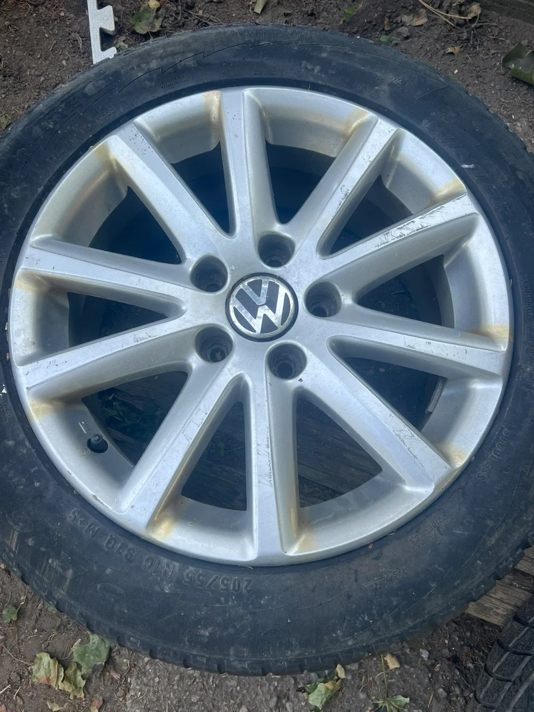 OEM Volkswagen Wheels 16” image indicator(3)