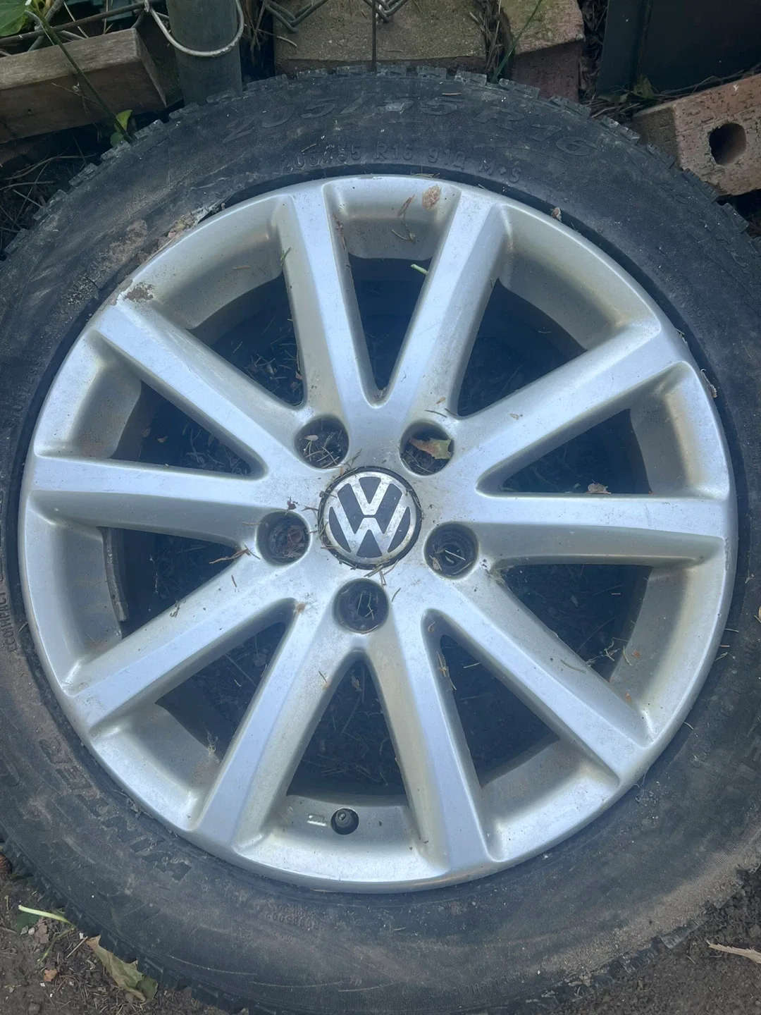 OEM Volkswagen Wheels 16” image indicator(2)