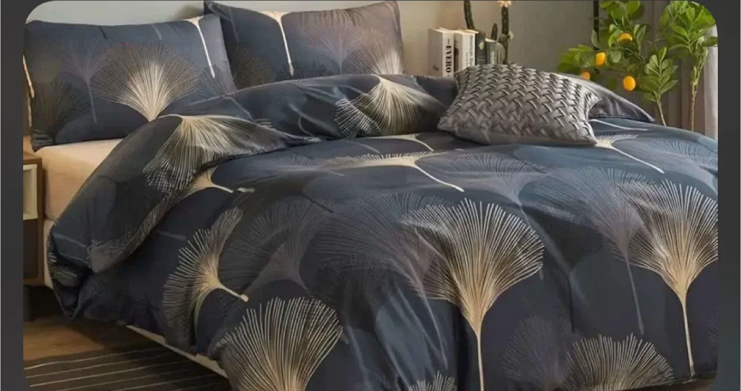 4 pieces duvet cover set with matching fitted bedsheet