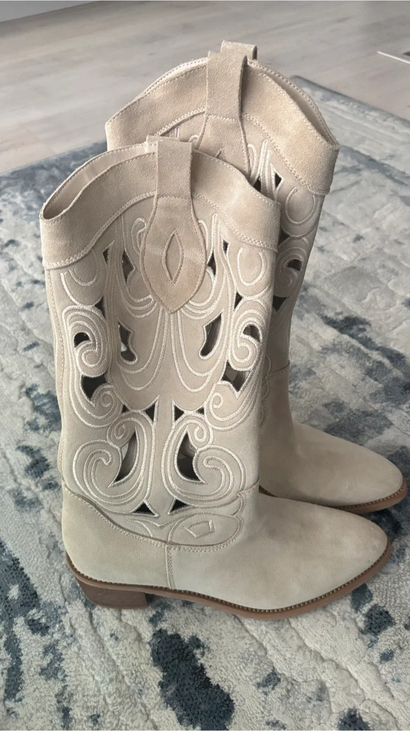 Suede Cowboy Boots image indicator(2)