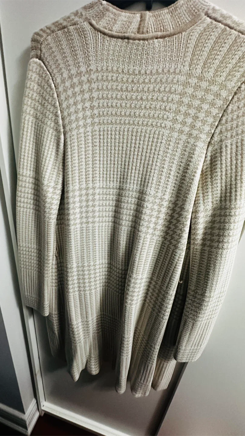 Ann Taylor Beige Cardigan - Size L image indicator(5)
