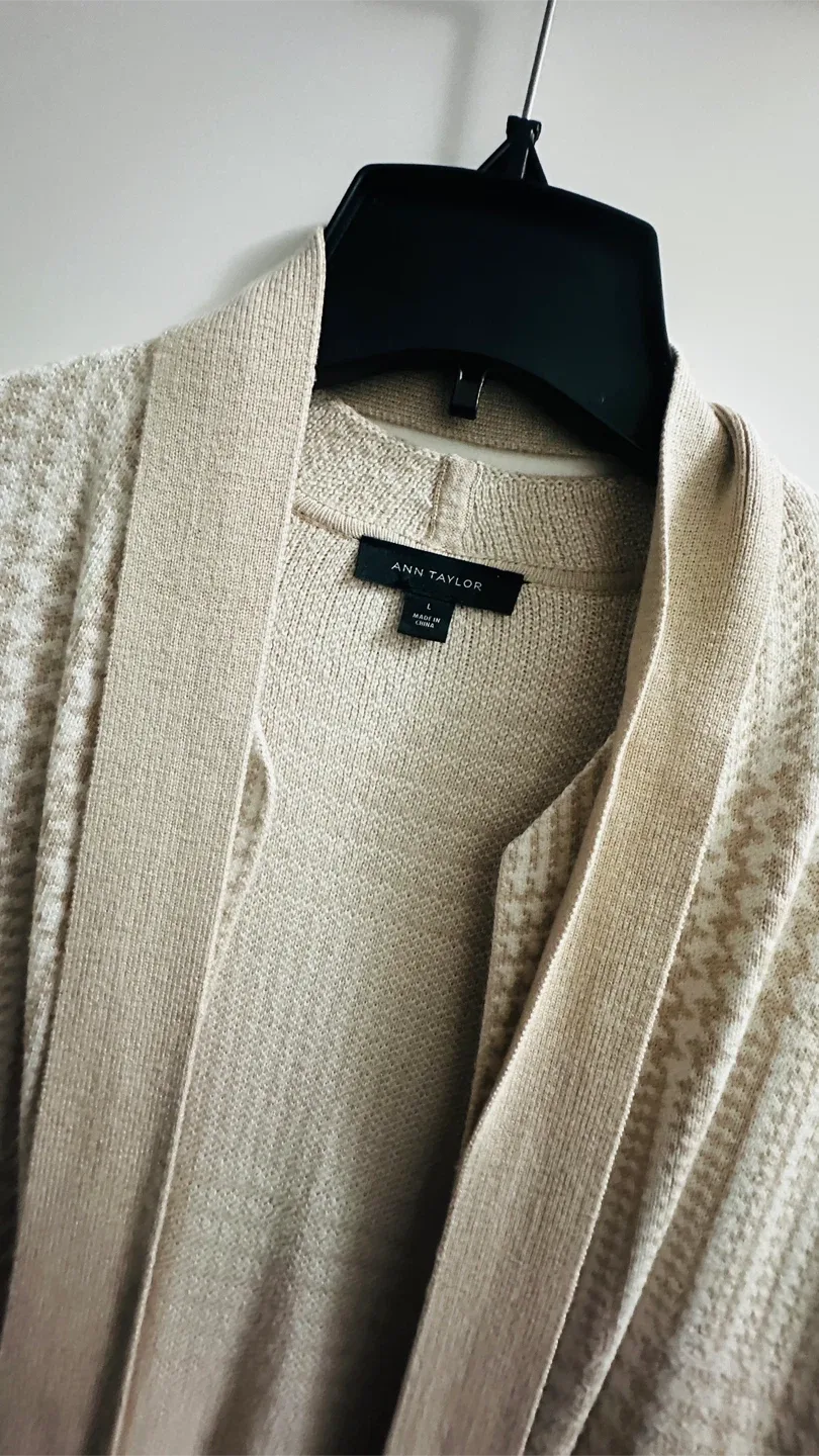 Ann Taylor Beige Cardigan - Size L image indicator(7)