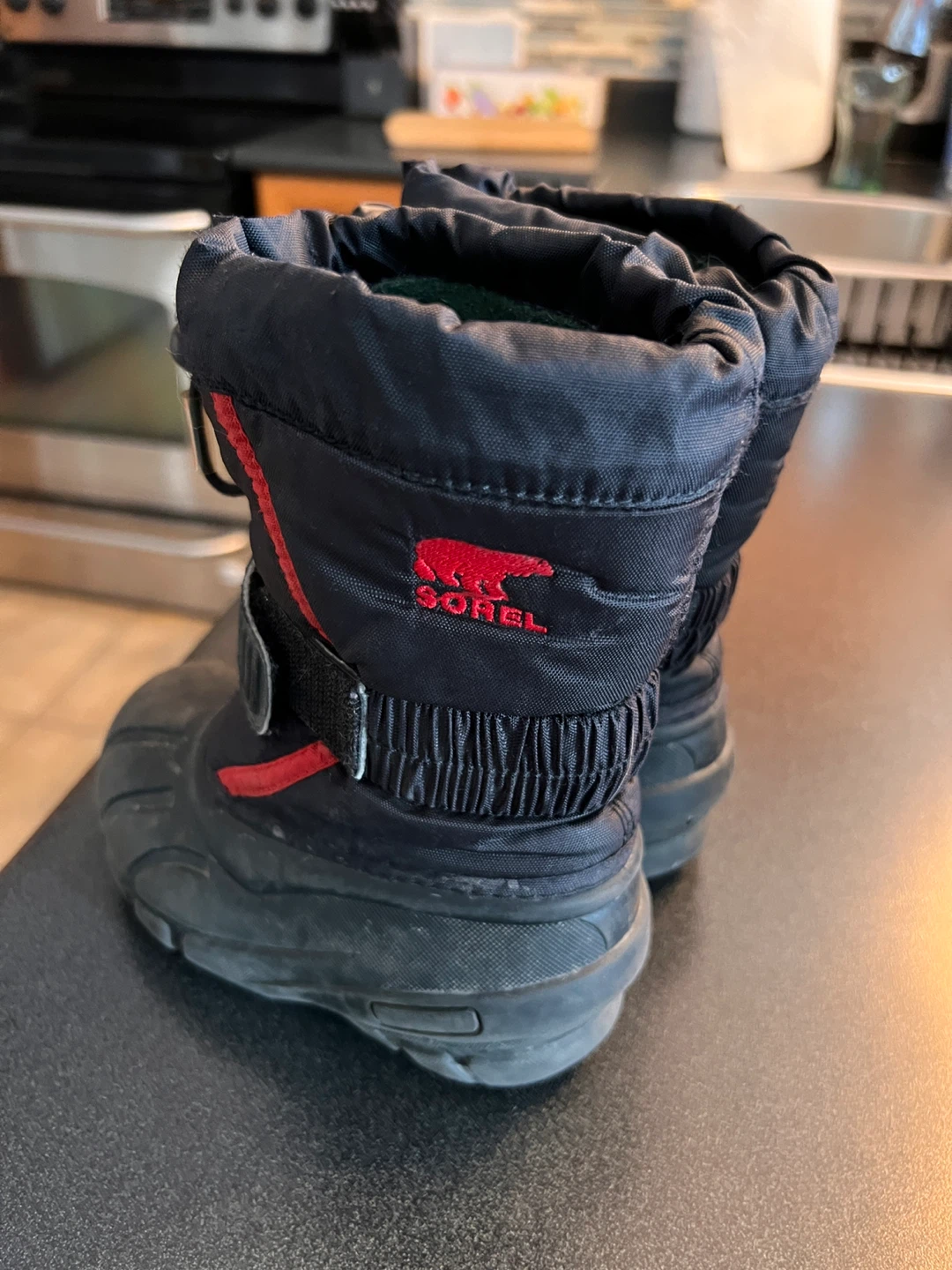 Sorel Kids' Snow Commander Boots- size 8