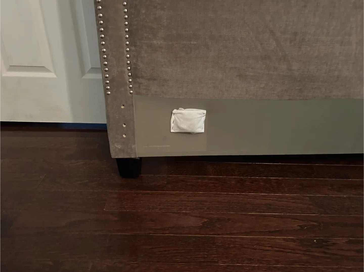 Queen size Upholstered Headboard with Nailhead Trim image indicator(5)