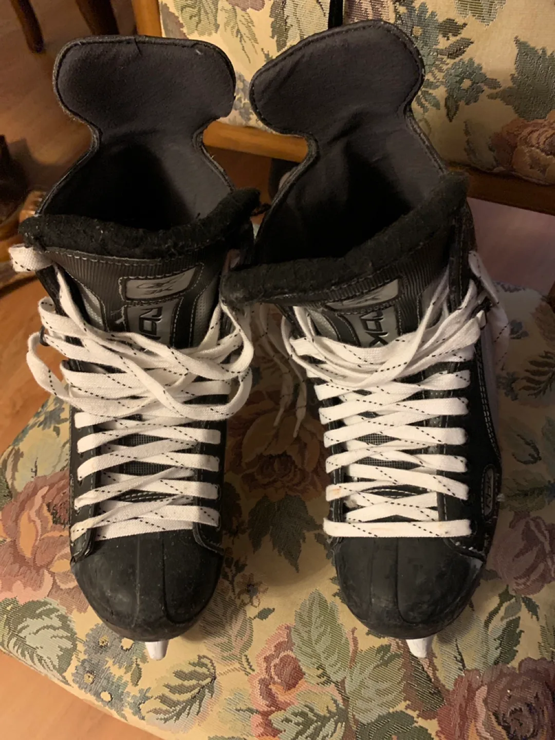 Rbk Hockey Skates - Size 6.5 US image indicator(2)