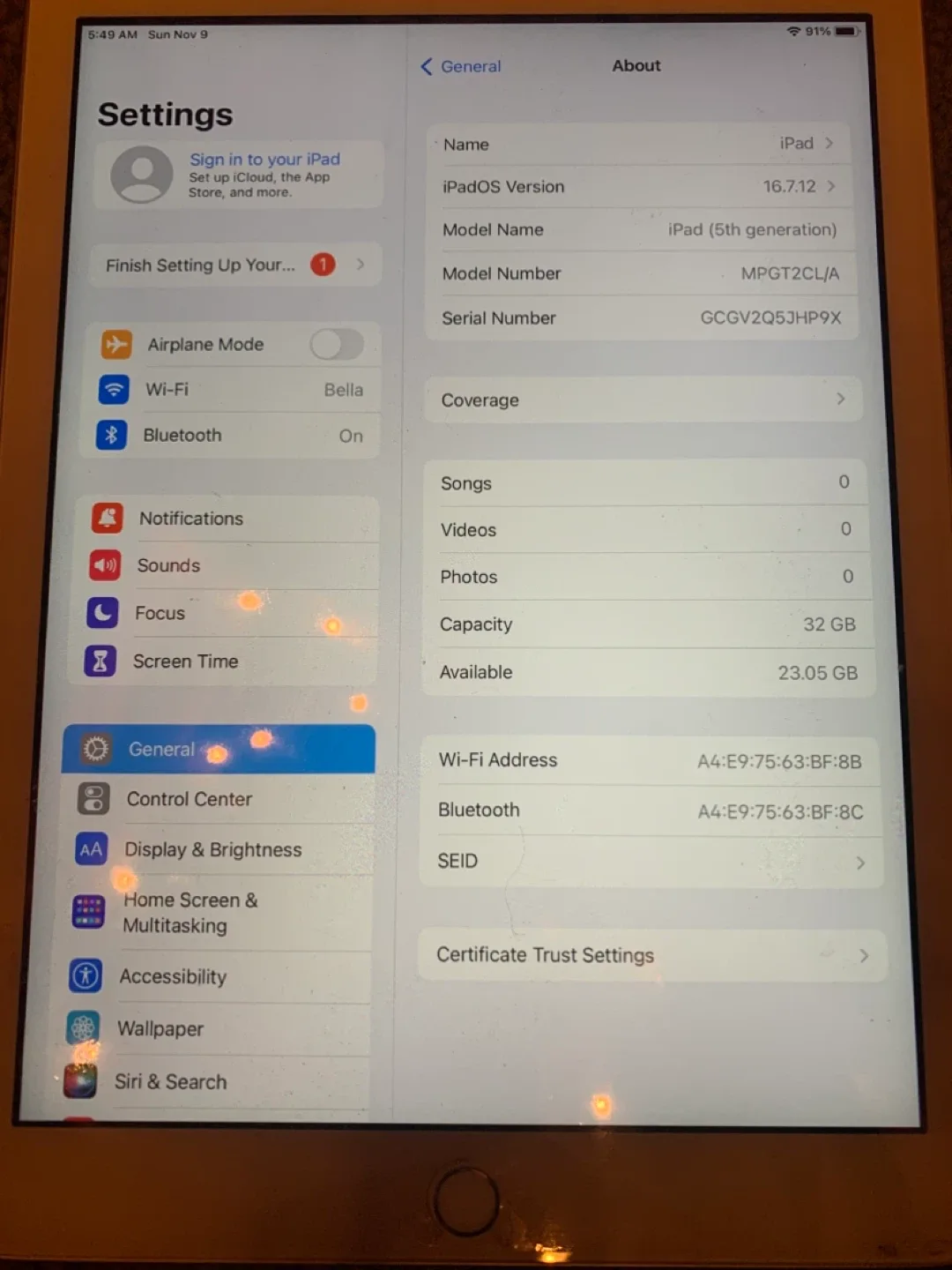 Apple iPad 5th Gen 32GB Gold