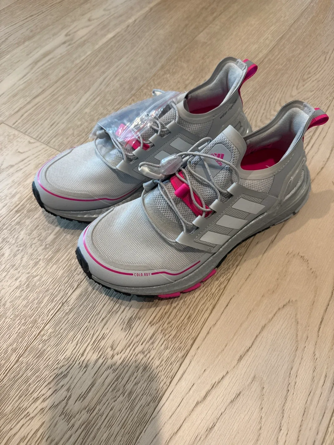 Adidas Ultraboost Cold.RDY Grey/Pink, Girls or Women's Size 4.5 thumbnail