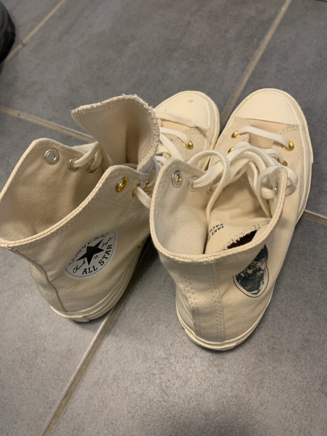 Converse Chuck Taylor All Star High Top, Size 4.5 image indicator(3)