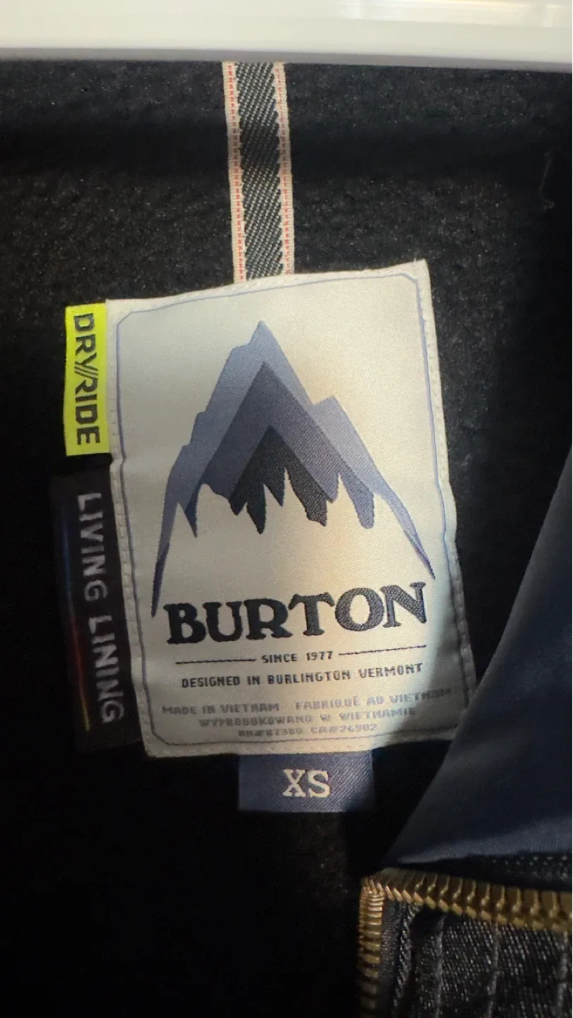 Burton Women's Jacket, Size XS image indicator(2)