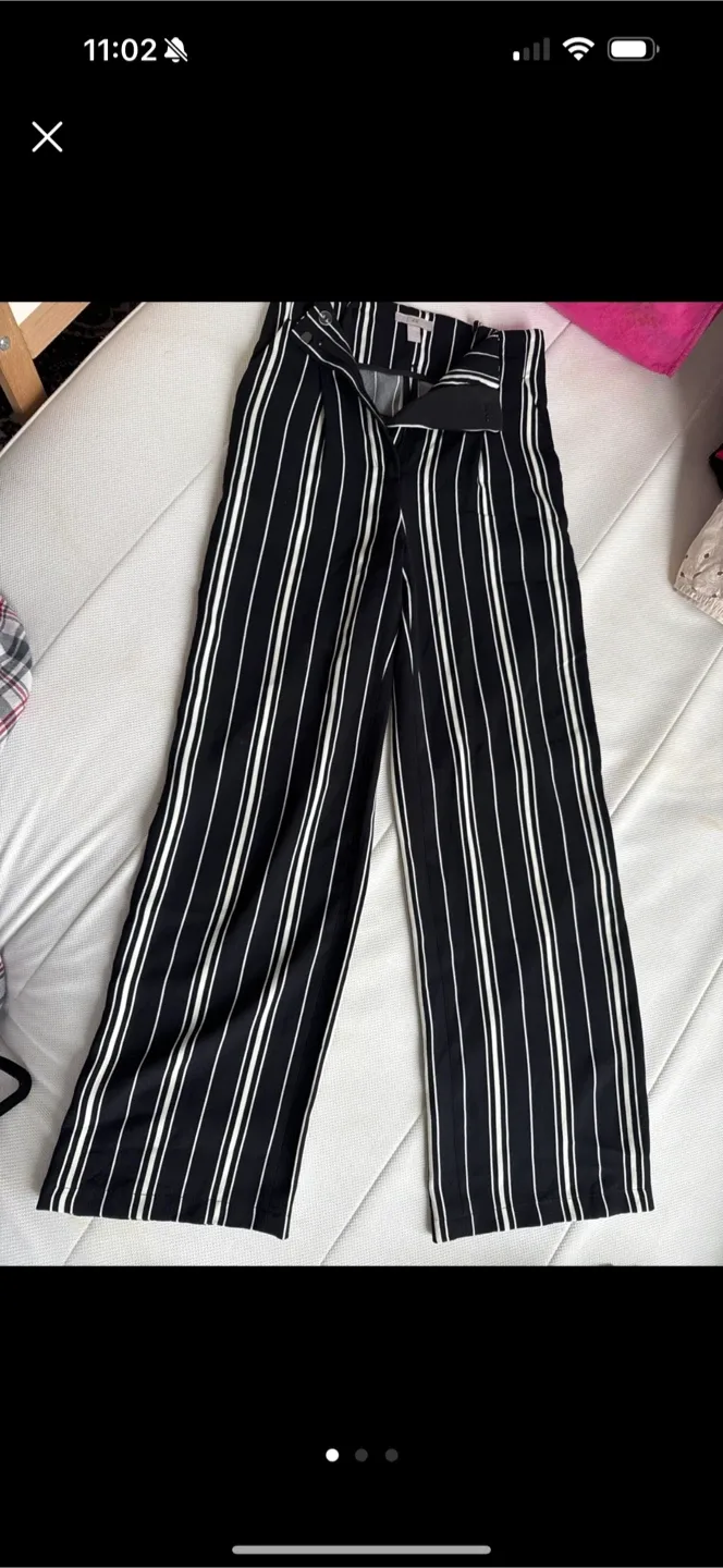 H&M Striped Wide Leg Pants - Size 32 image indicator(2)