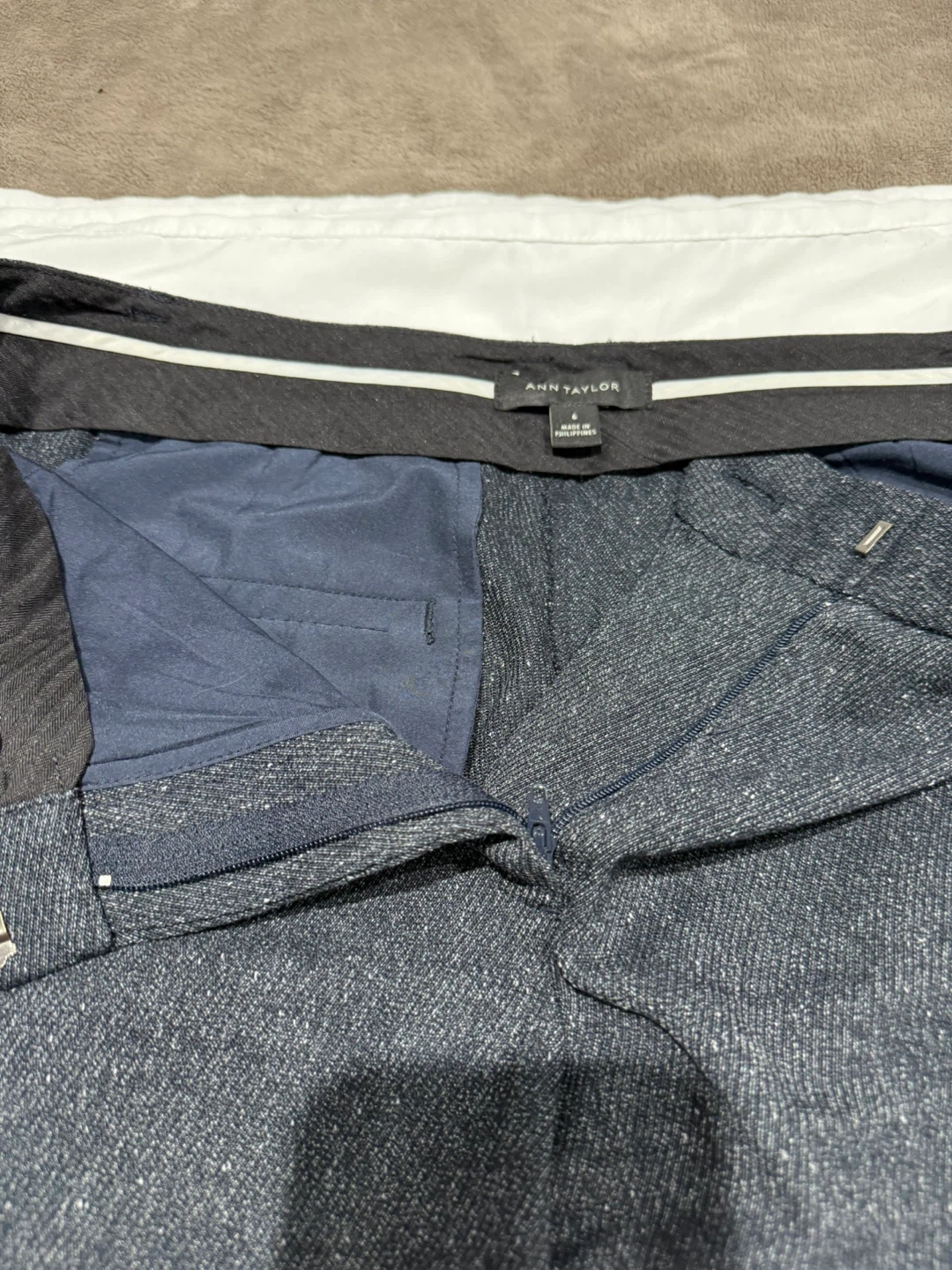 Ann Taylor Grey Wide Leg Trousers - Size 6 - photo 2