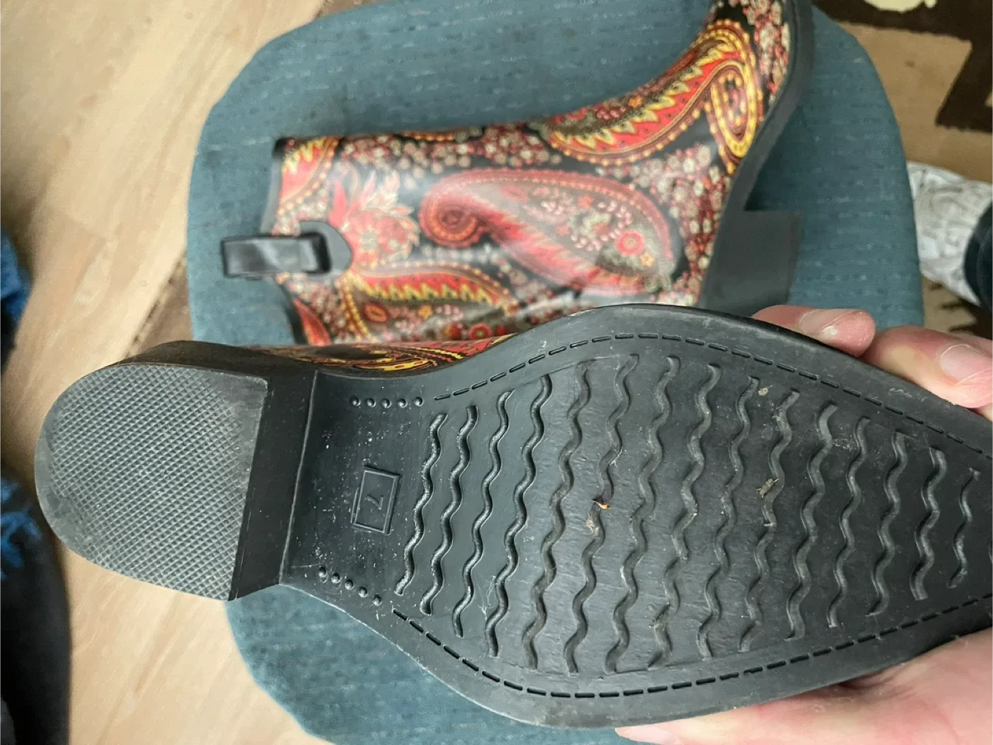 Sloggers Waterproof Rain Boots, Paisley Pattern, Size 7 image indicator(3)