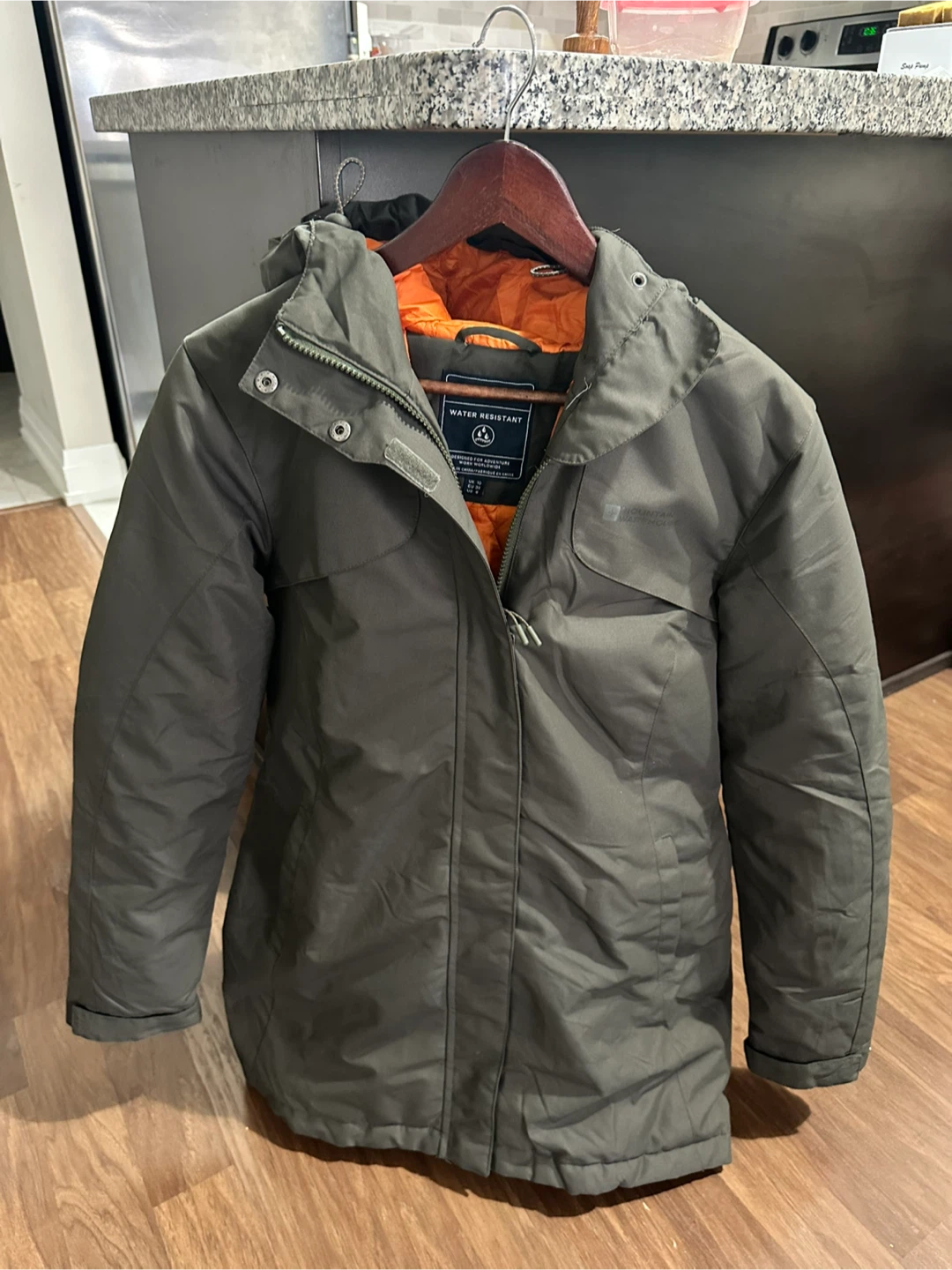 Women's Mountain Warehouse Water Resistant Jacket (Size 6 Women)