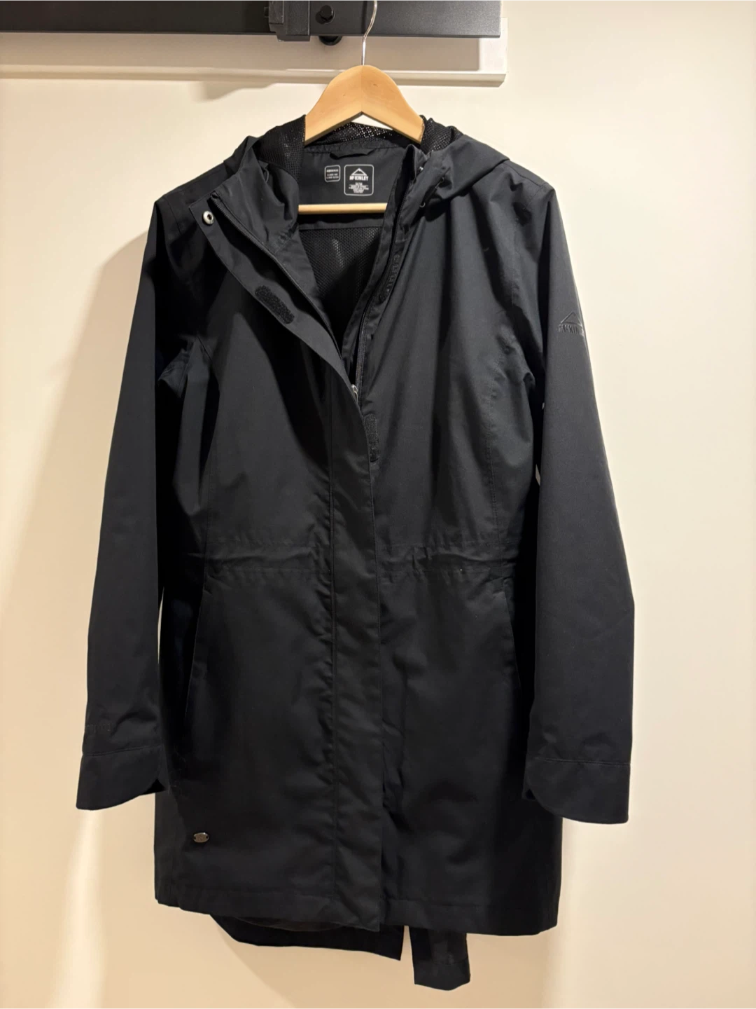 Women’s McKinley Black Rain Jacket - Medium