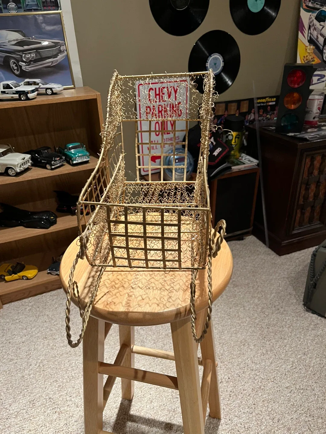 Vintage Gold Wire Christmas Sleigh image indicator(2)