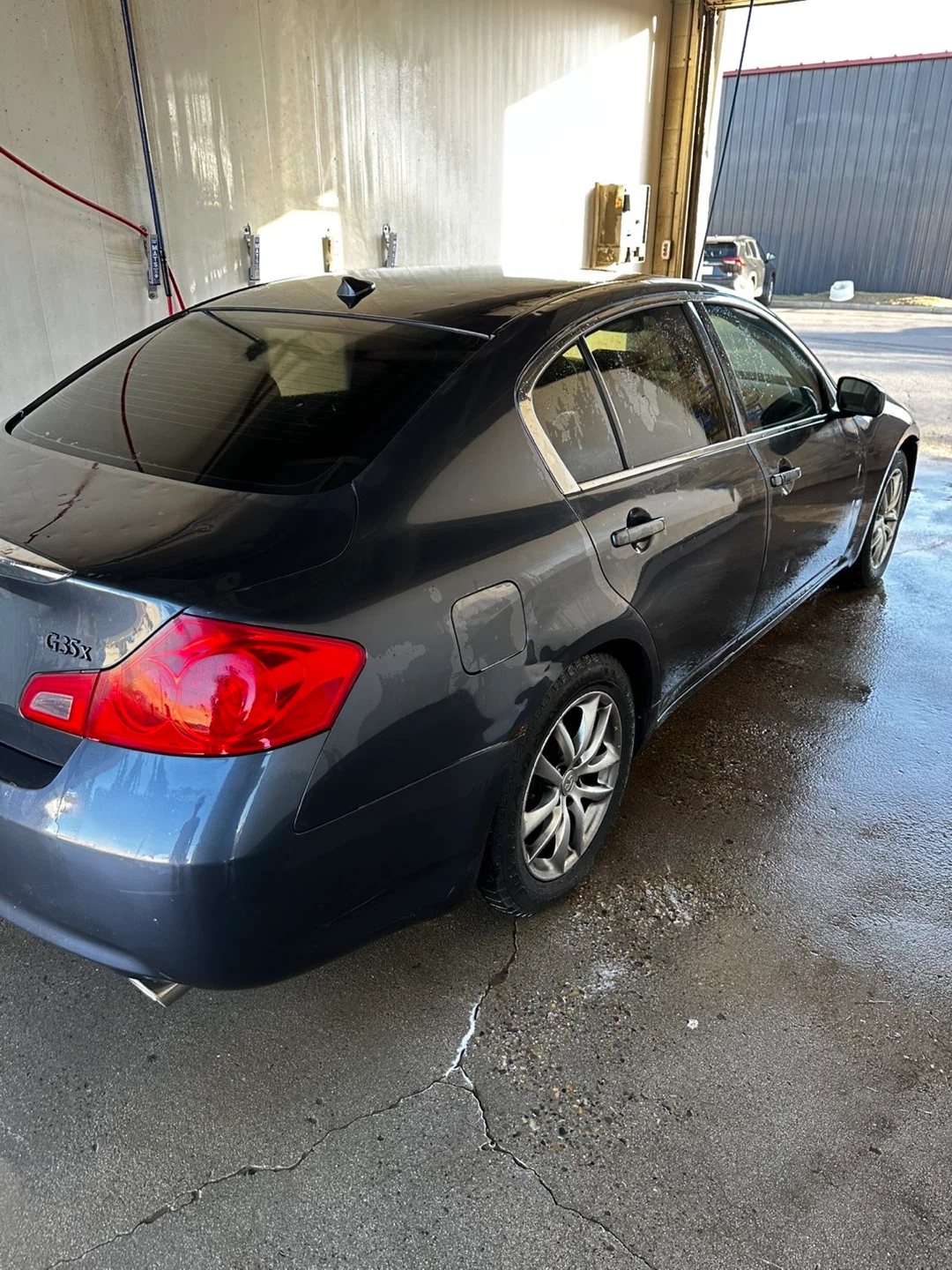Infiniti G35x Sedan - photo 2