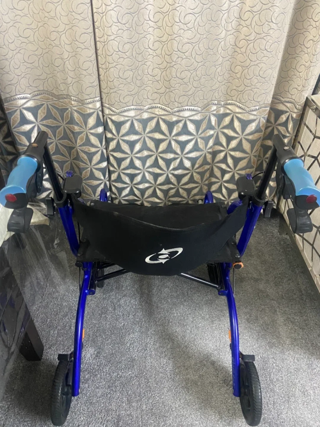 Fusion Forearm Walker, Blue image indicator(3)