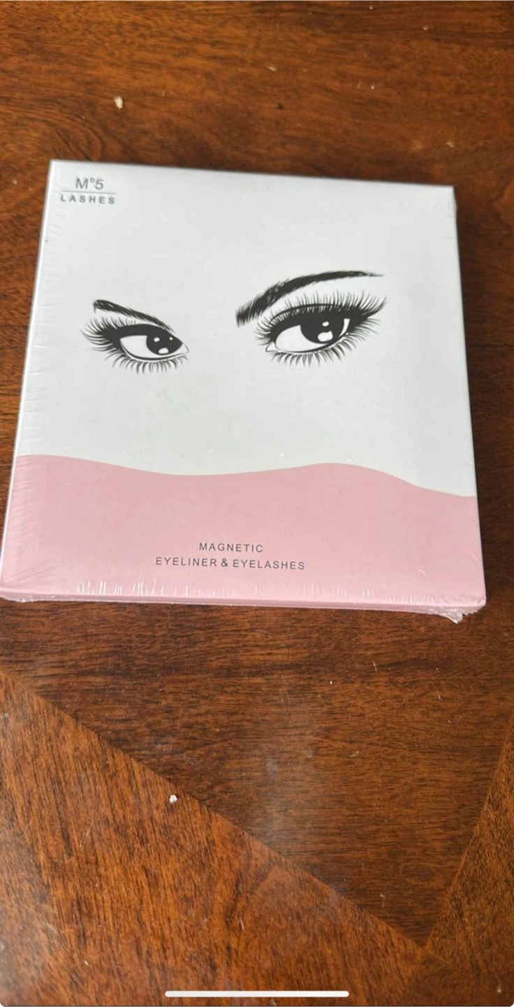 M°5 Lashes Magnetic Eyeliner & Eyelashes - New