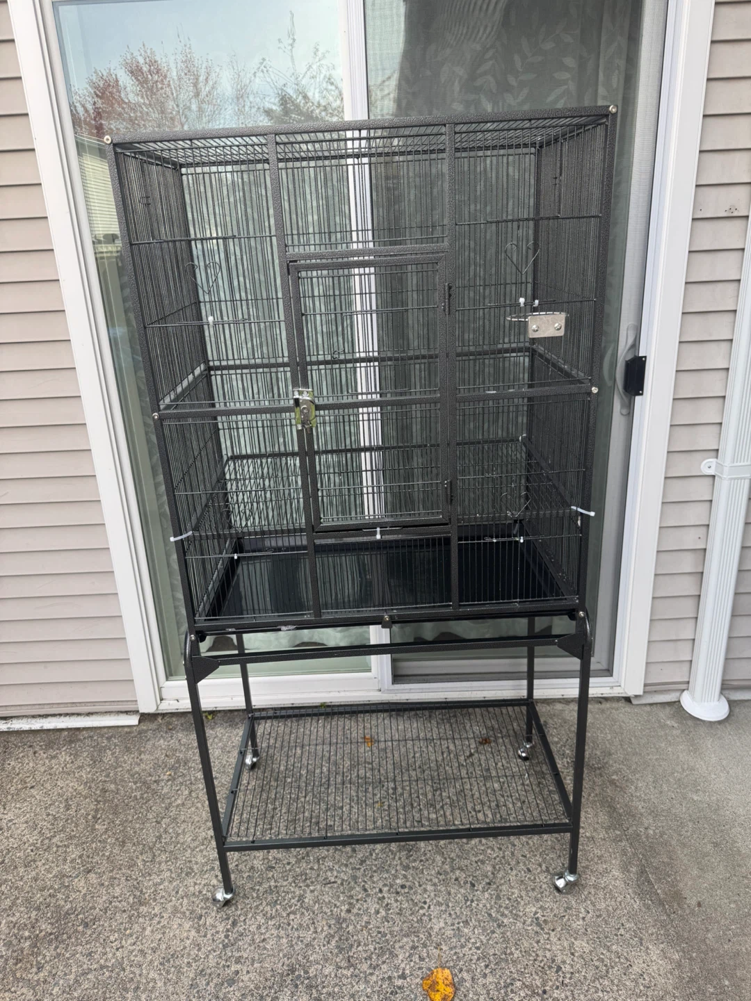 Free large  Black Bird Cage with Stand
