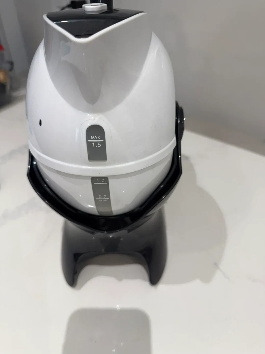 Uccello Kettle - White & Black image indicator(3)