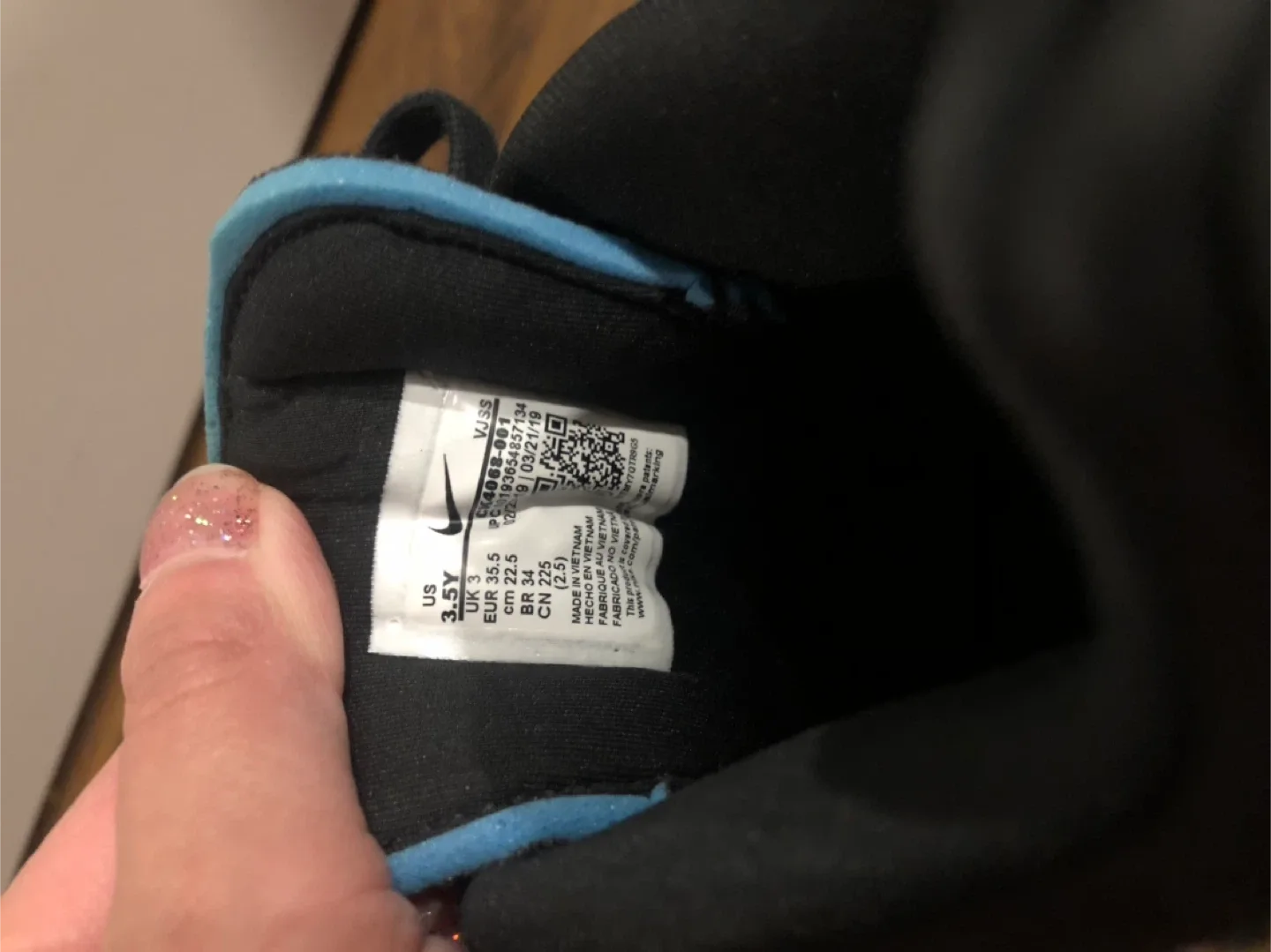 Nike Air Max - Size 3.5 Youth image indicator(4)