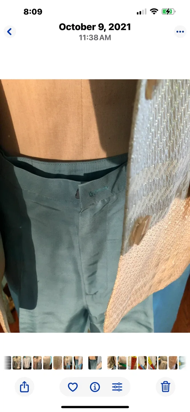 Patterned Blazer and Pants Set image indicator(4)