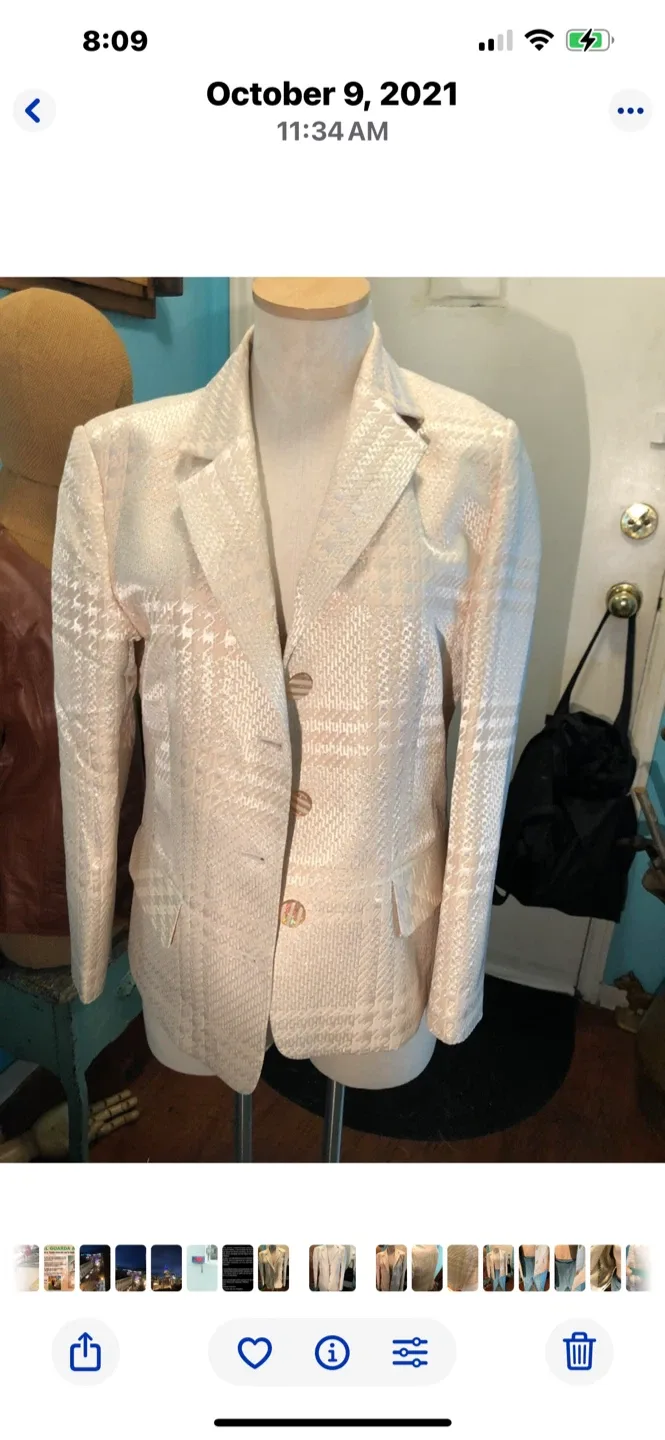 Patterned Blazer and Pants Set image indicator(10)