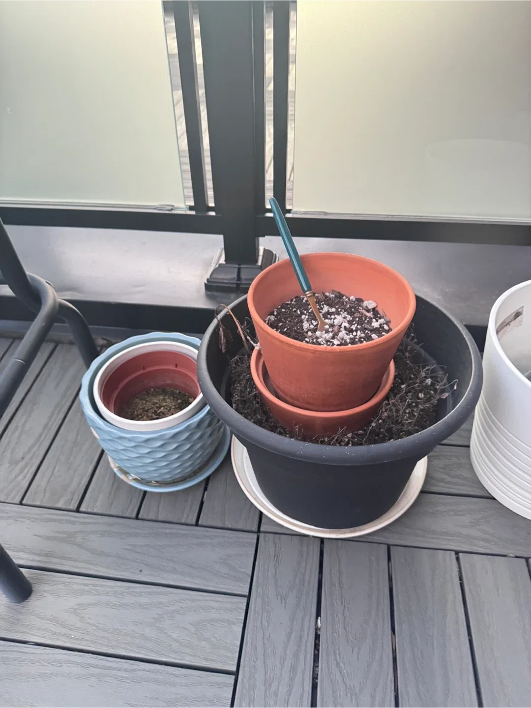 Assorted Used Flower Pots image indicator(3)