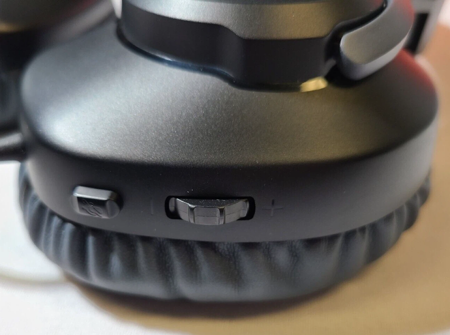 JBL Quantum 100 Gaming Headset - Like New! - photo 3