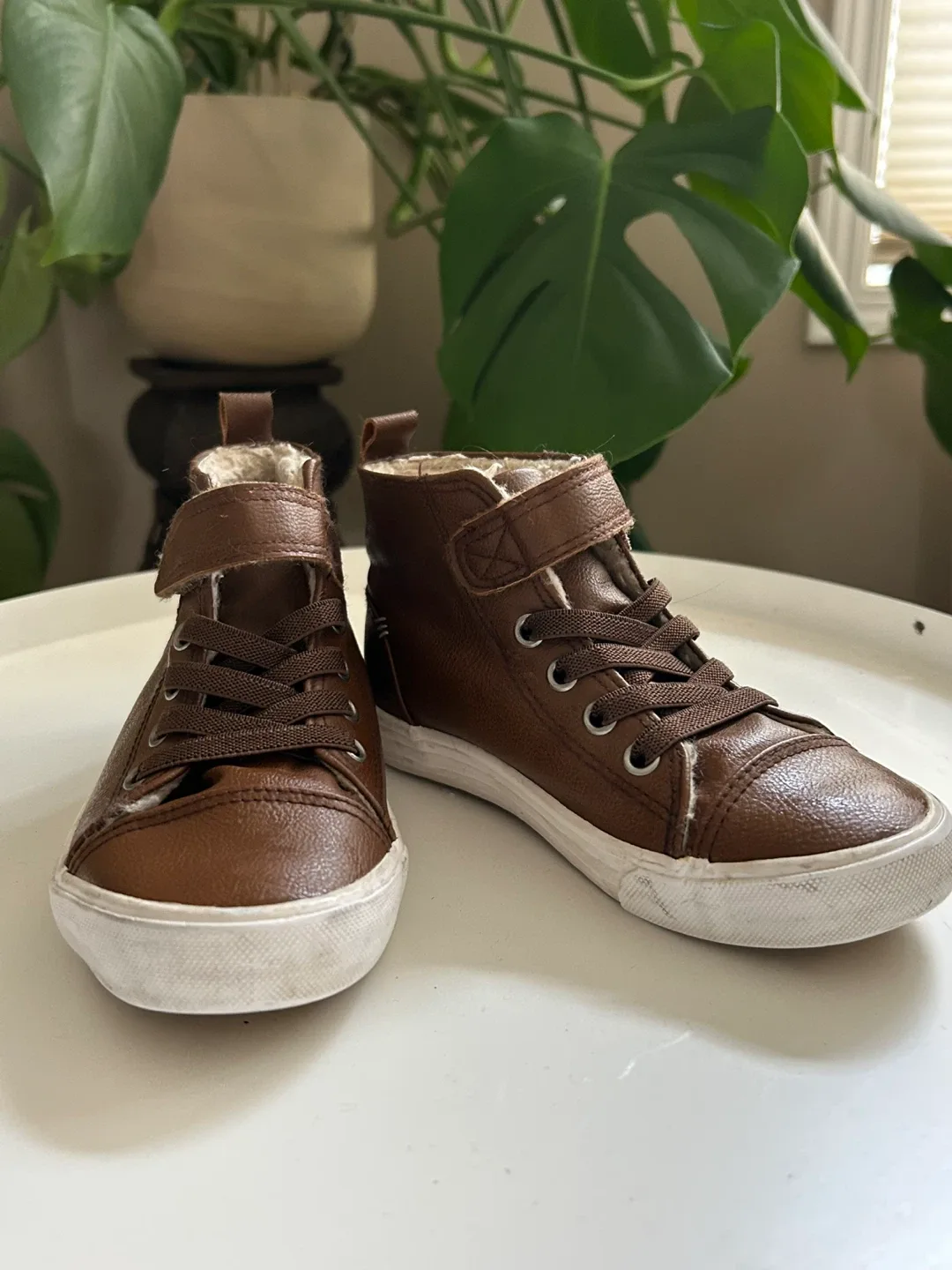 Originals Brown High-Top Sneakers - Size 6 thumbnail