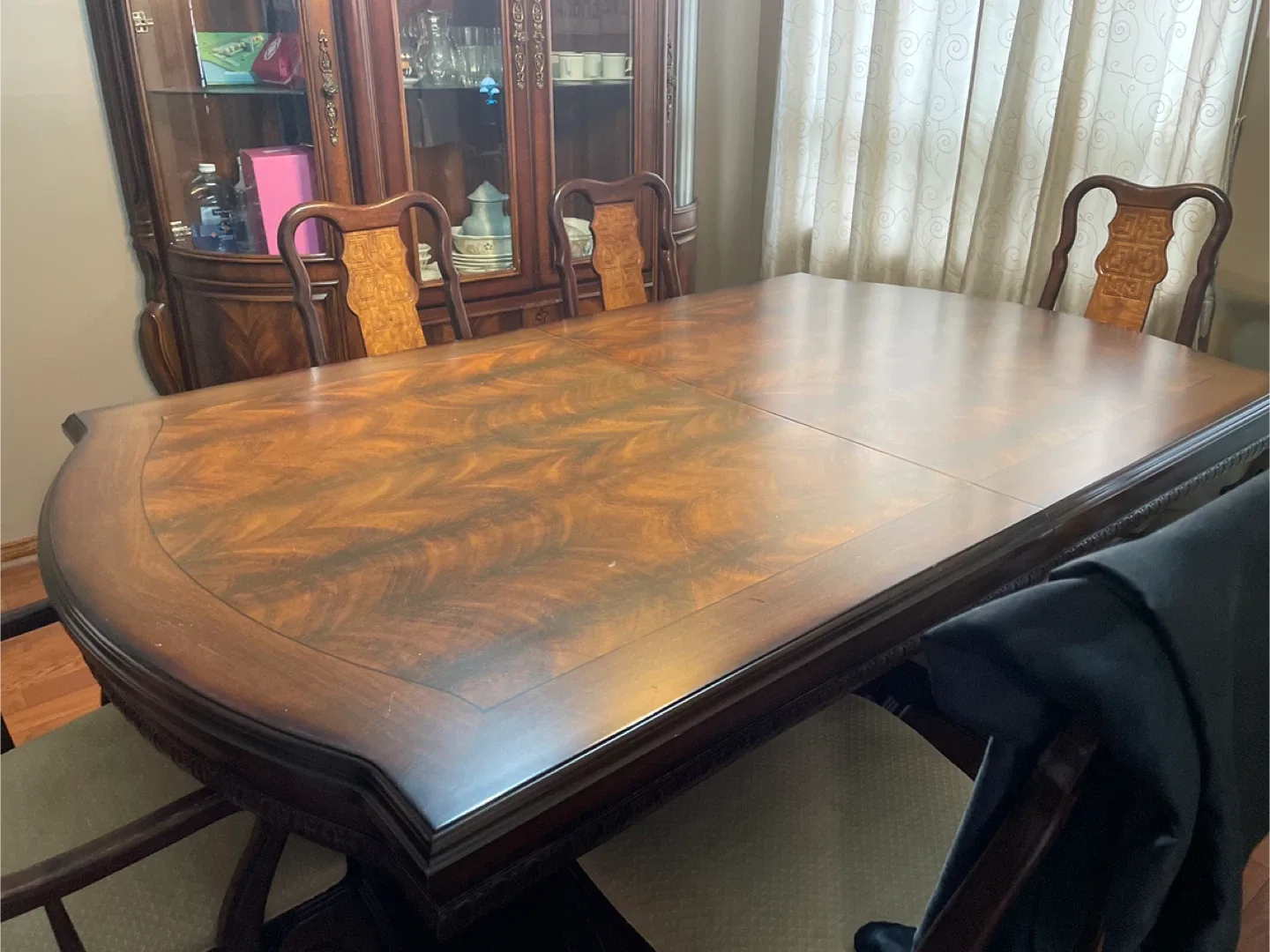 Dining Table Set with 6 Chairs image indicator(5)